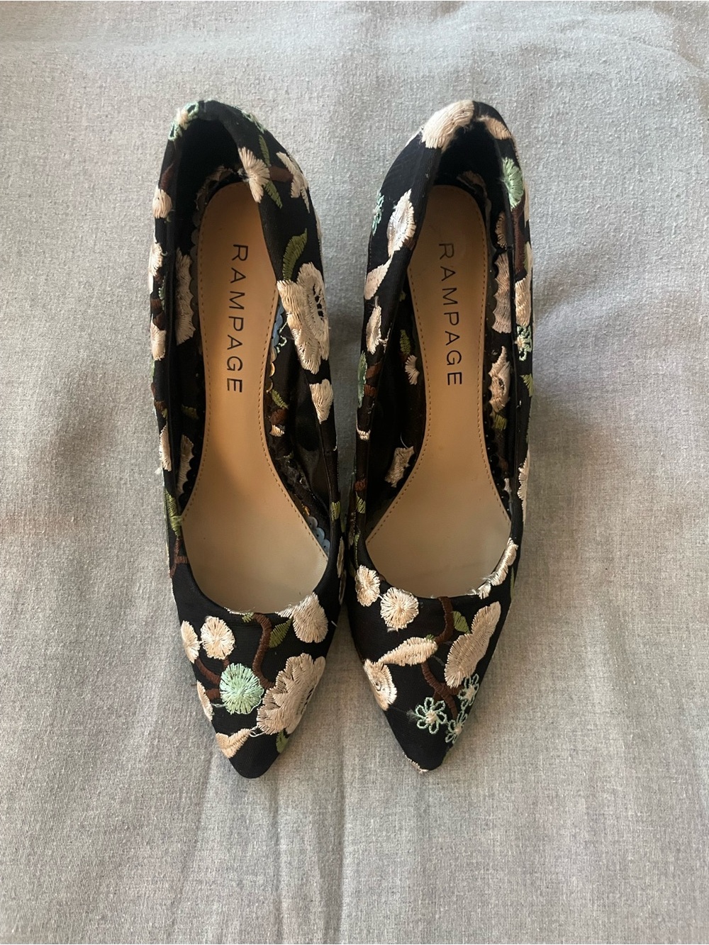 Rampage Black Floral Embroidered Pointed Toe Heels